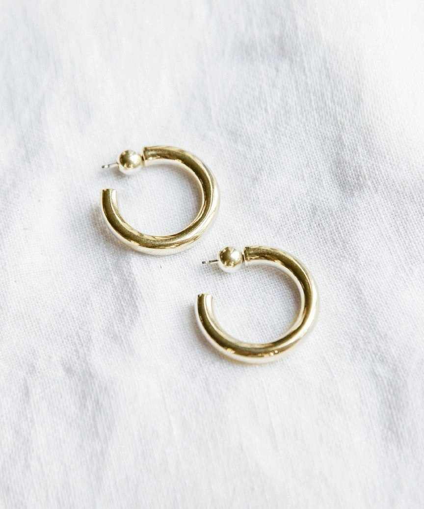 Small Everyday Hoops in gold